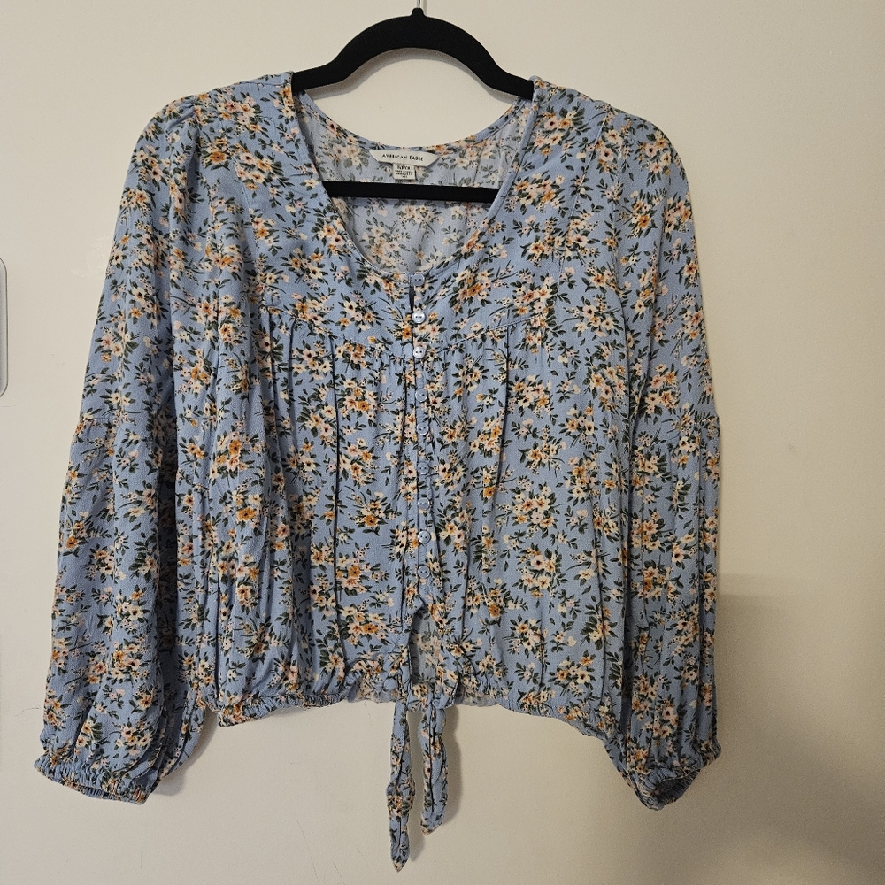 American Eagle Tie Bottom Flowy Casual Blouse